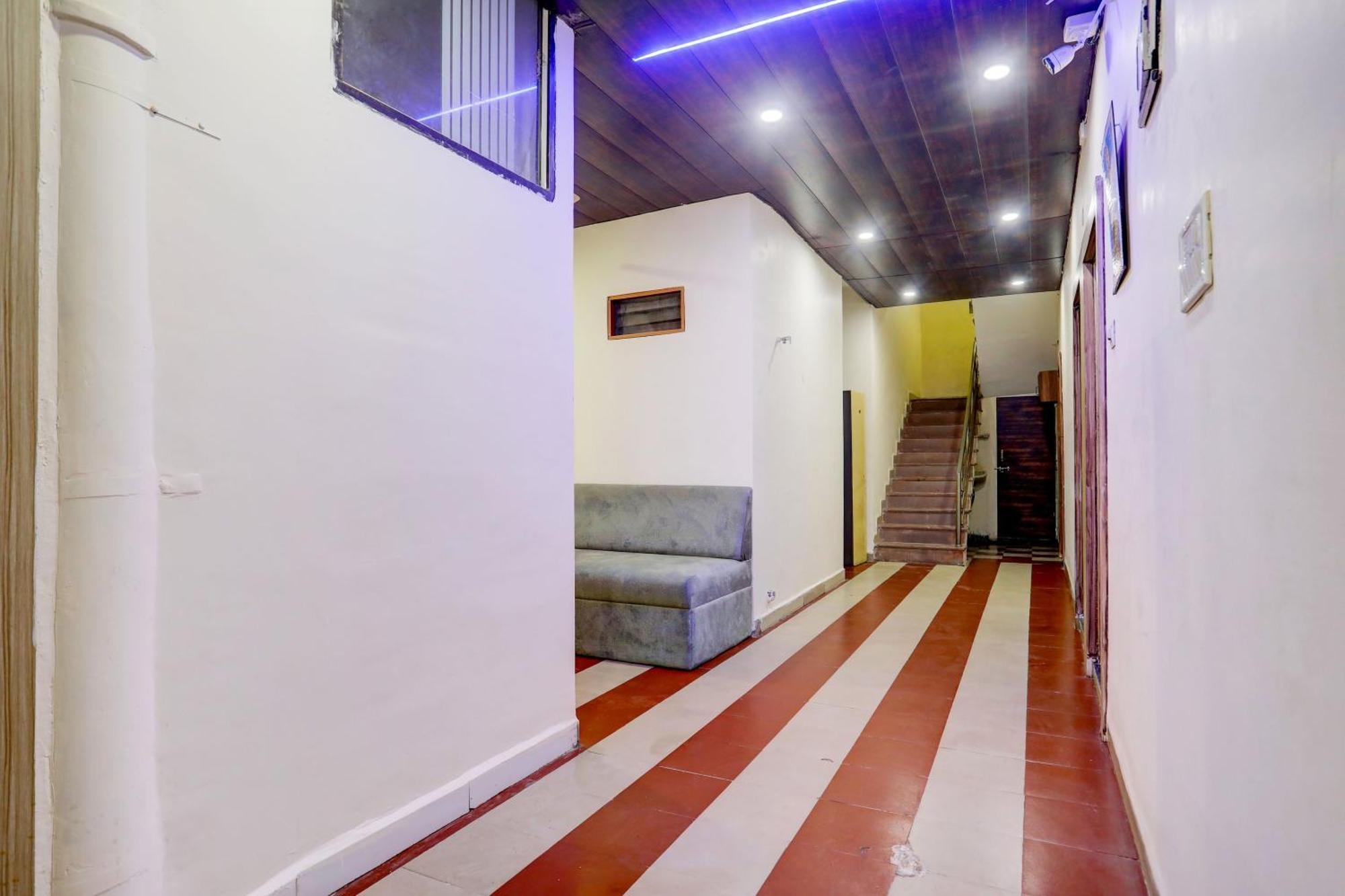 Hotel O Sb 47 Indaur Kültér fotó