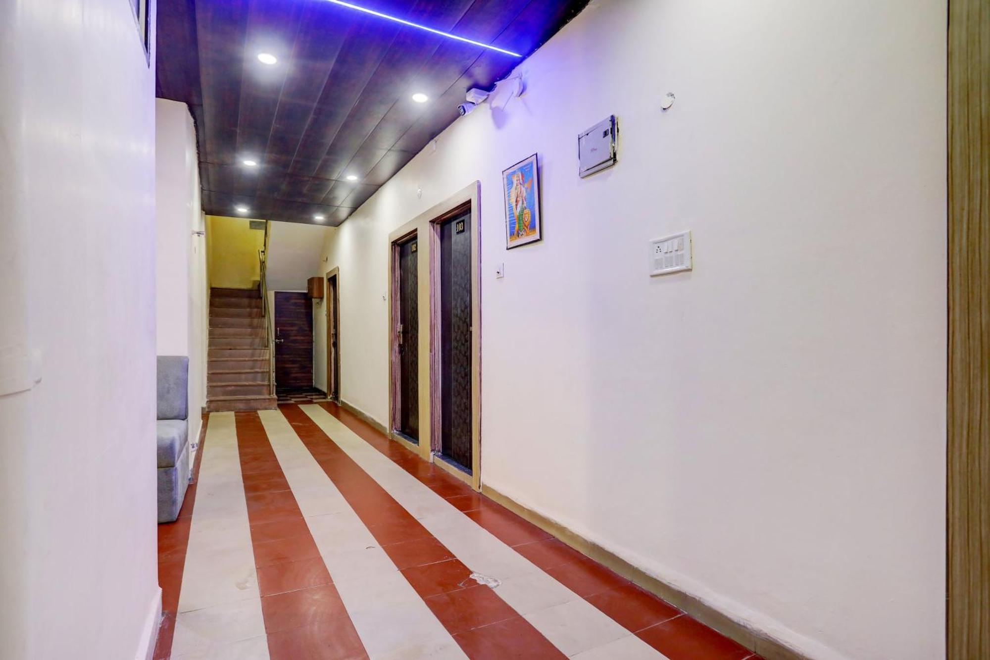Hotel O Sb 47 Indaur Kültér fotó